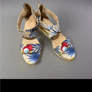 SOUL Naturalizer Floral Sandal 10 Blue Tropical Goodtimes Crisscross Sandals NEW